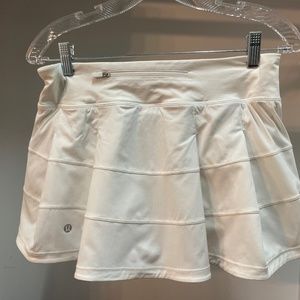 Lululemon skirt, size 6.